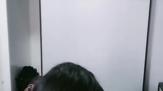 大雞巴大學男孩接受熟女的緊致屁股