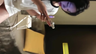 尽情享受骚熟人妻上位带来的极致高潮无套内射
