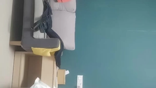 换妻极品探花，今夜约单男，粉丝福利，眼睛男看见大胸狂亲，鸳鸯浴后激情3P，精彩刺激