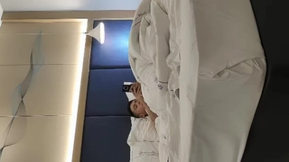王洁曦妈咪真是便宜这个小子了身材一级棒奶子超丰满一看就鸡巴硬